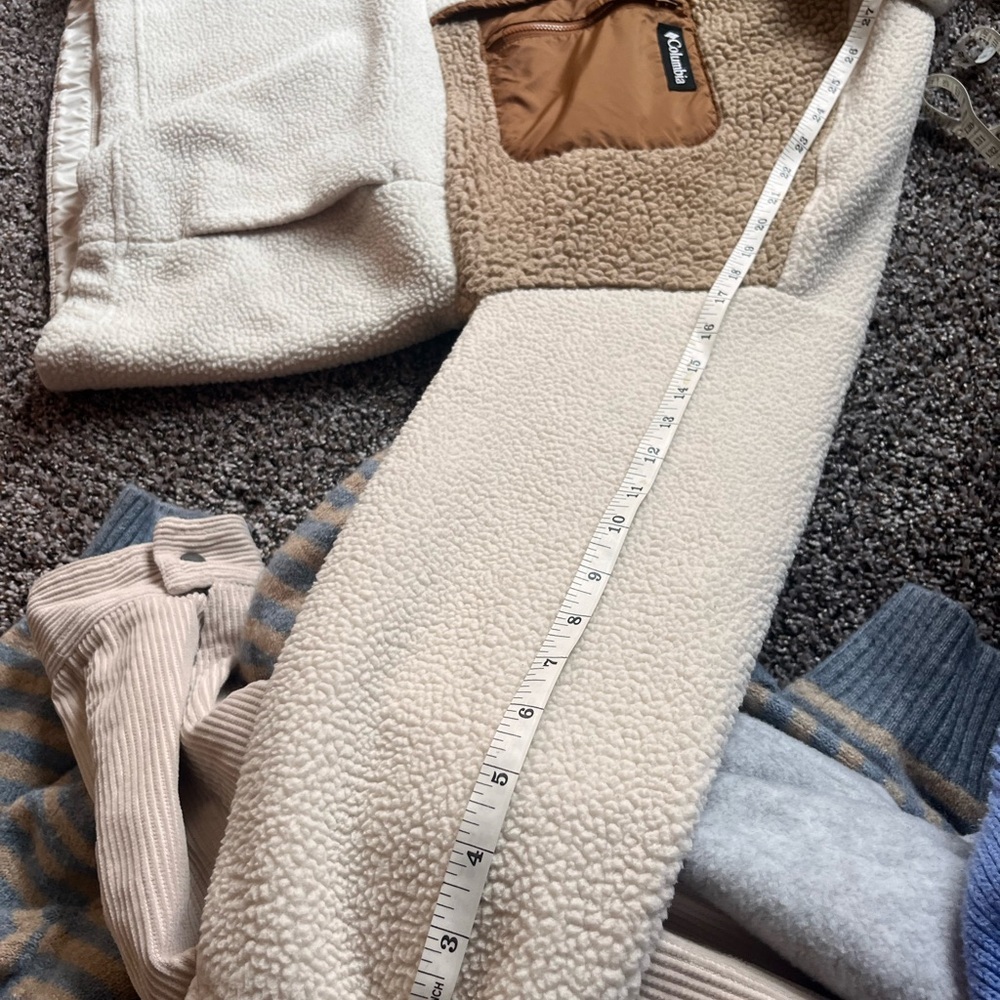 Columbia Women's Lodge Sherpa Pullover Quarter Zip in the "Chalk/Beach" - Picture 12 of 12